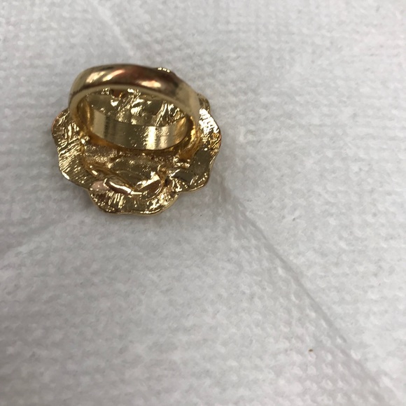 Ring - Picture 3 of 5